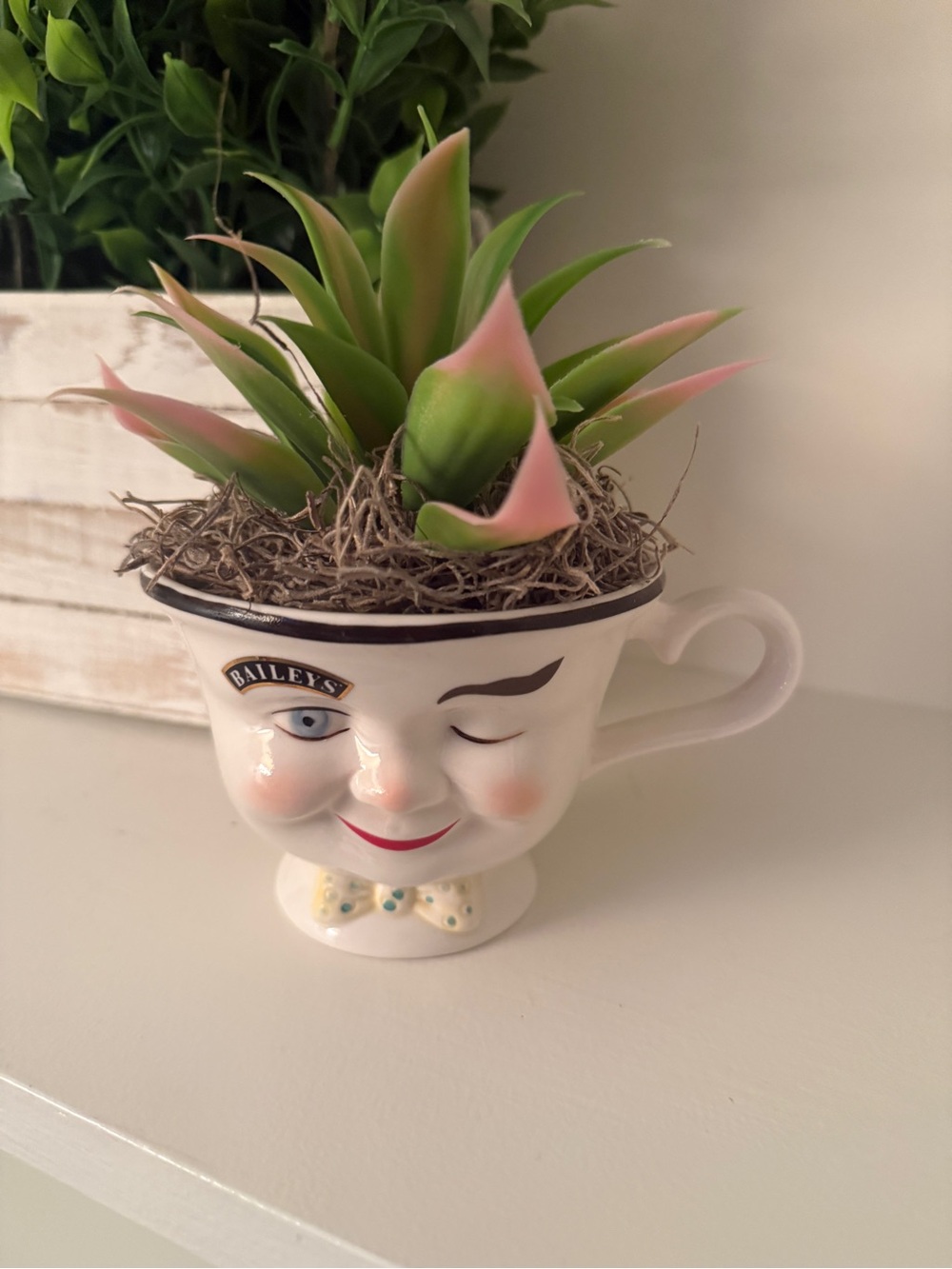 Bailey's Winking Cup YUM Anthropomorphic Smiling Man Face Porcelain Ltd. Ed.